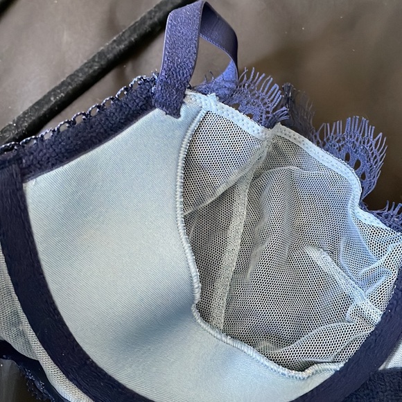 Victoria’s Secret blue on blue underwire no padding Sz 32 B - Picture 5 of 6